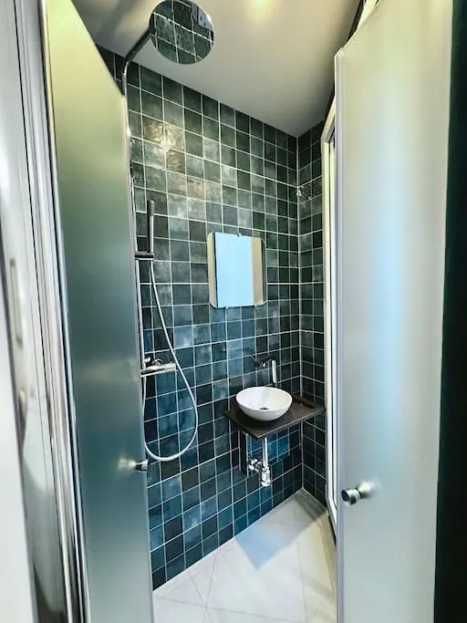 Elegant & Bright Close To Canal Saint-Martin Parijs