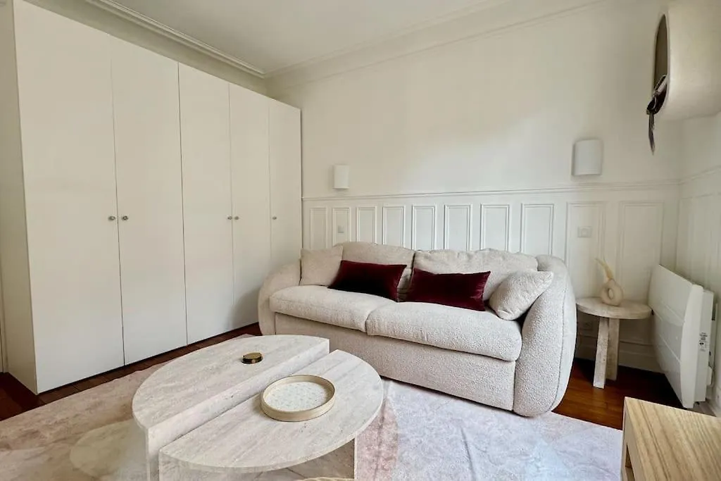 Elegant & Bright Close To Canal Saint-Martin Parijs